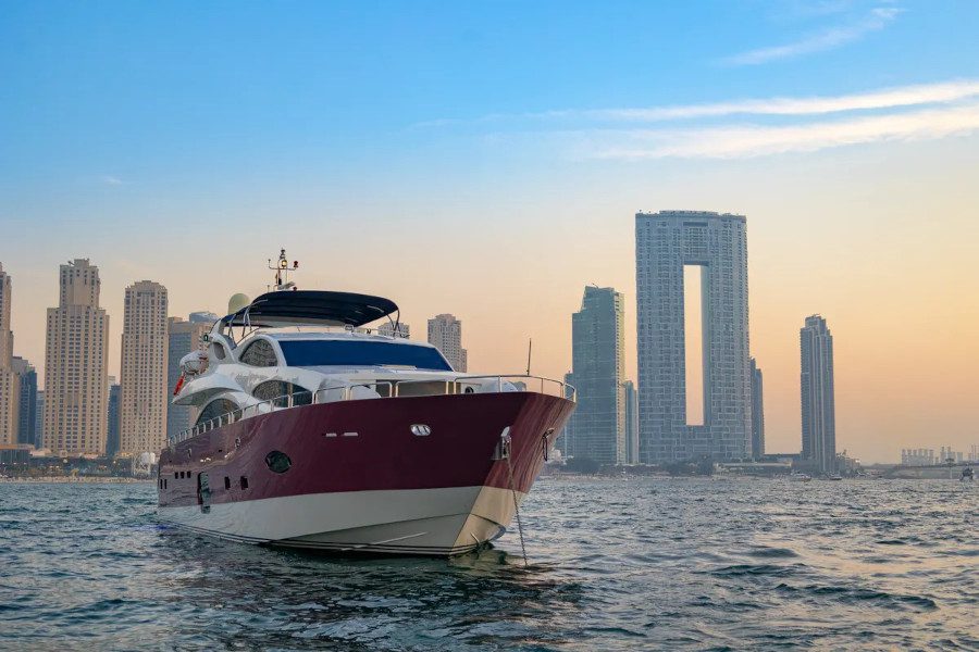 kona yacht dubai